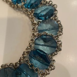 Gorgeous adjustable necklace.